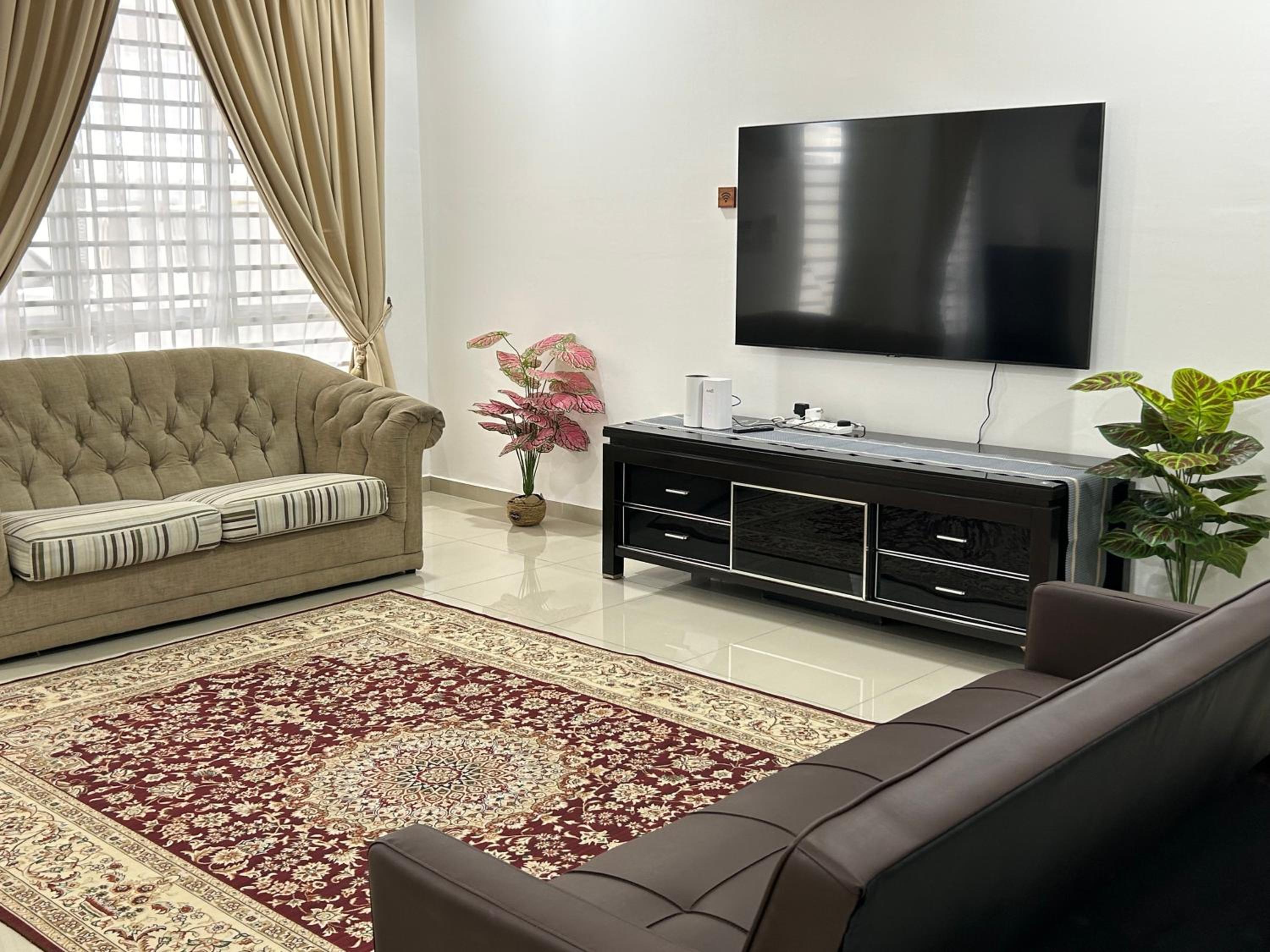 AD Sendayan Homestay