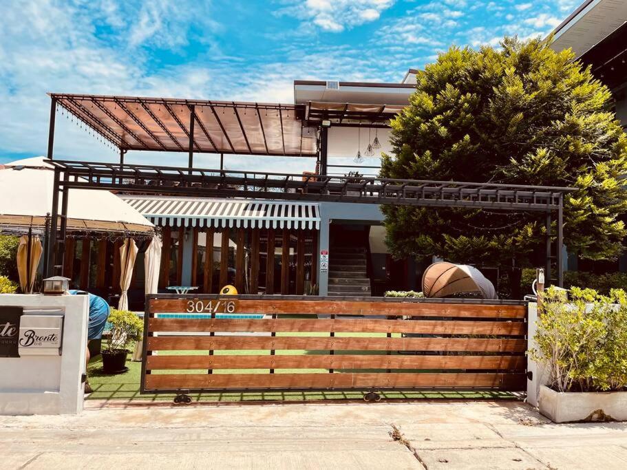 Hotel Bronte BnB - Image 1