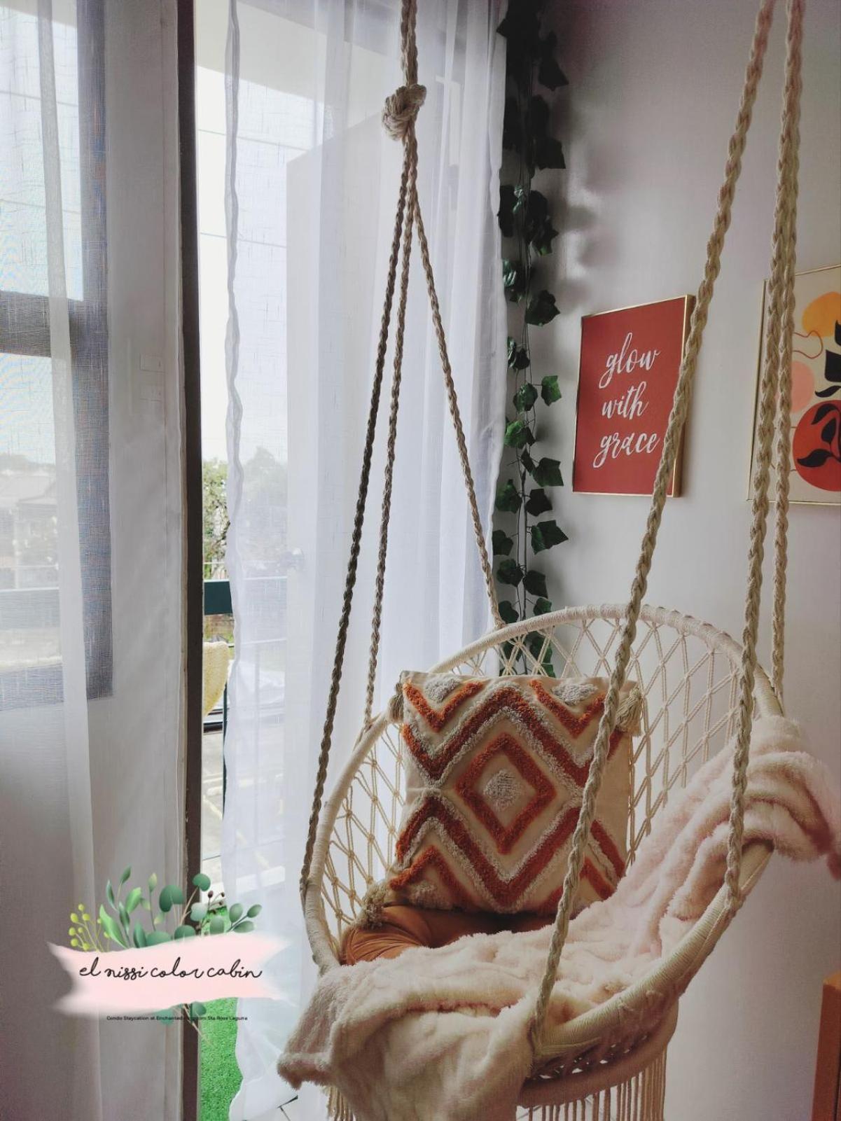 El Nissi Staycation, THE COLOR CABIN, Enchanted Kingdom view 2