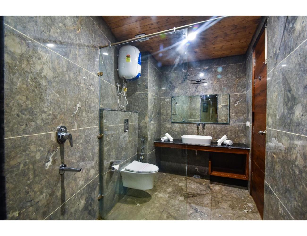 Photo 18