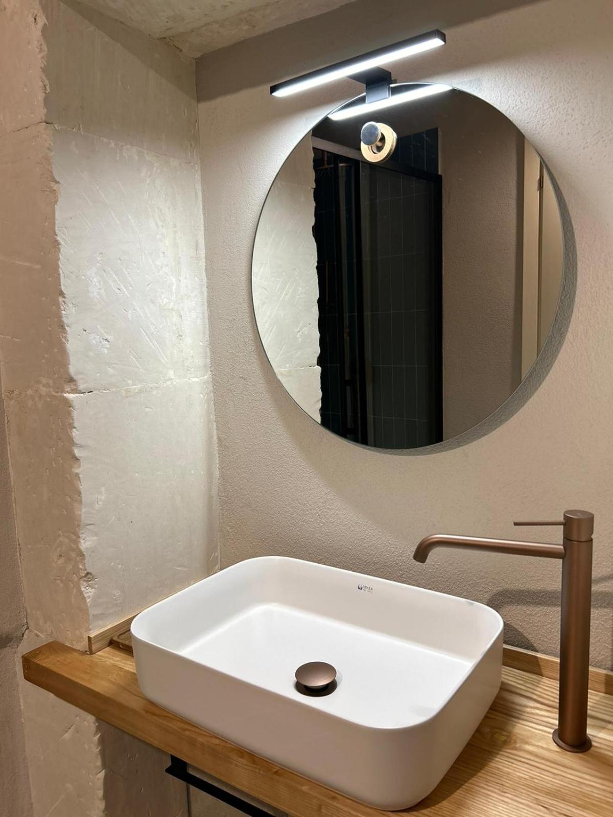 NOTUS Rooms en Noto — bathroom
