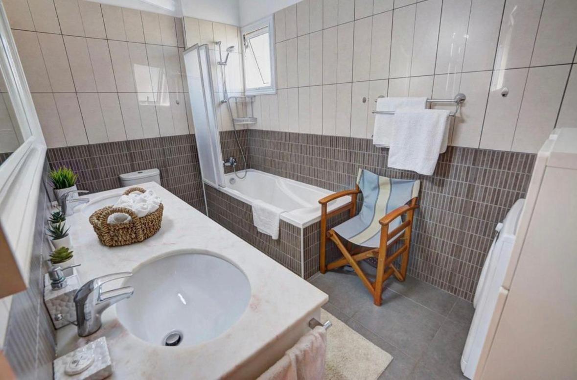 Hephaestus Family Villa, Ayia Triada Beach