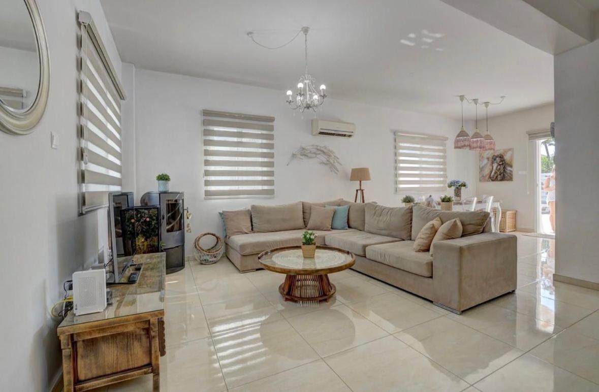 Hephaestus Family Villa, Ayia Triada Beach