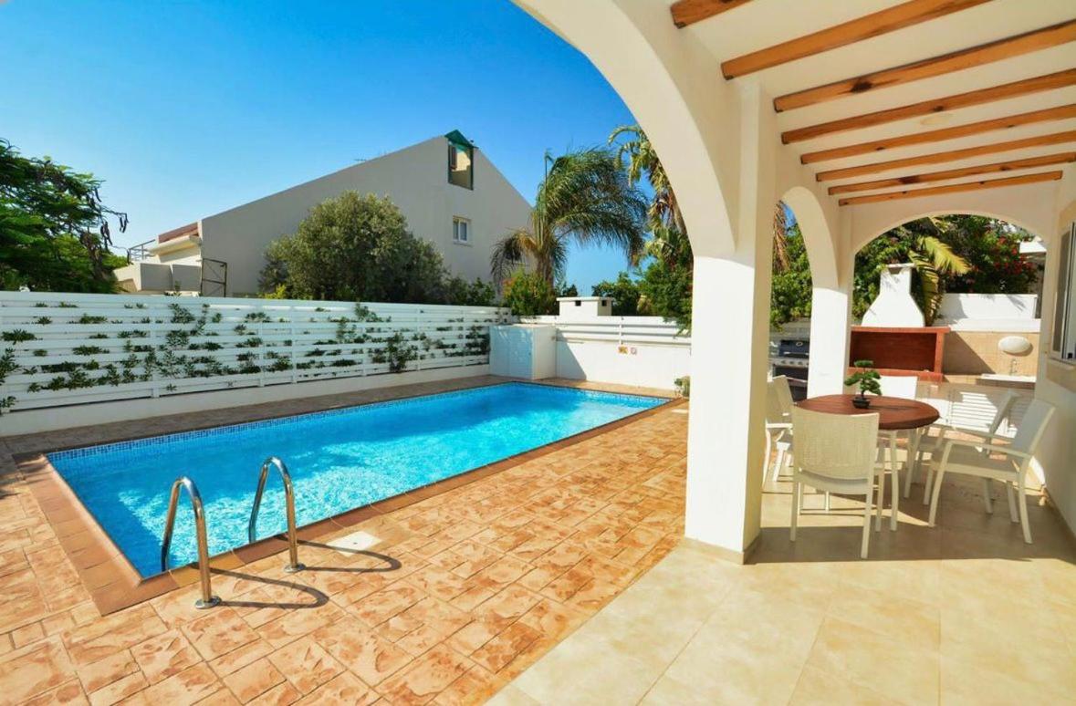 Hephaestus Family Villa, Ayia Triada Beach