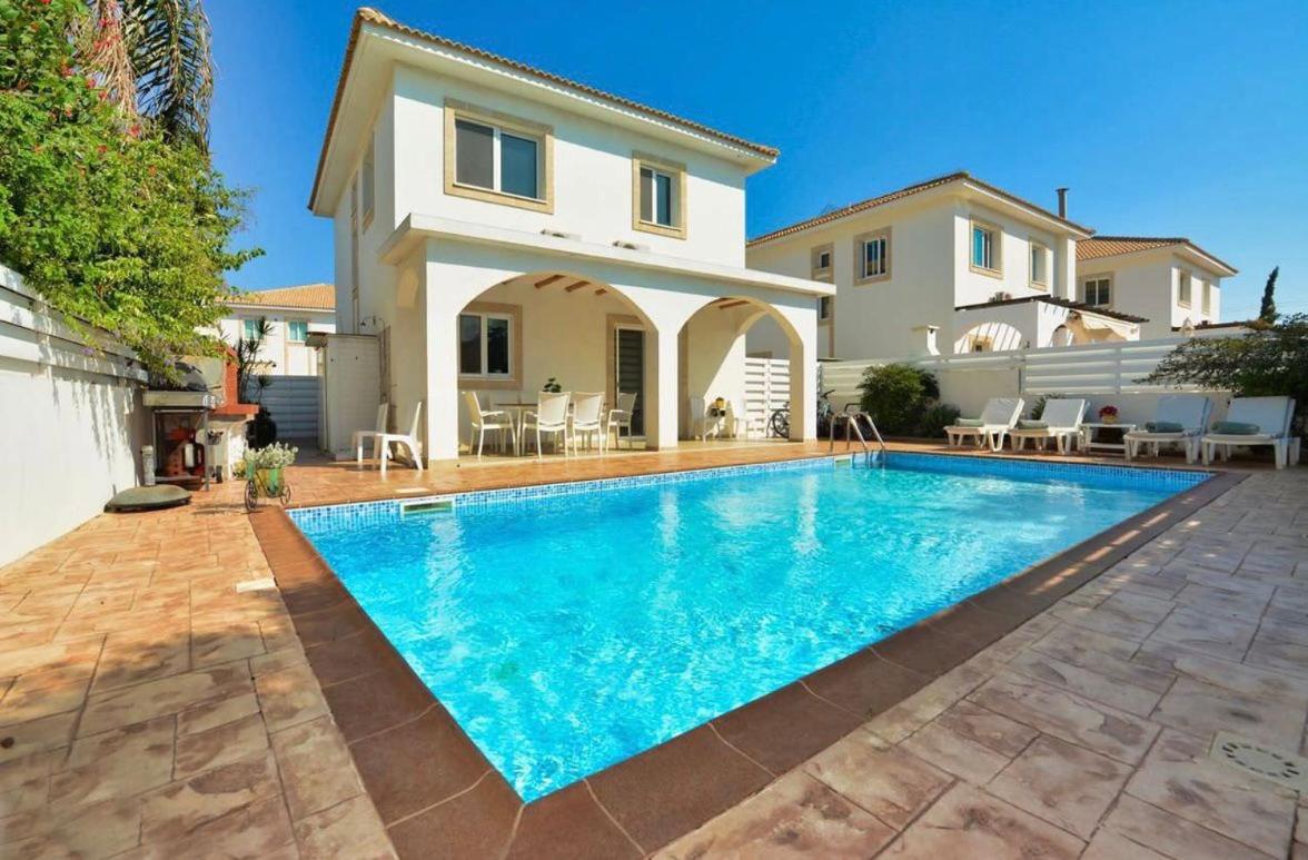 Hephaestus Family Villa, Ayia Triada Beach