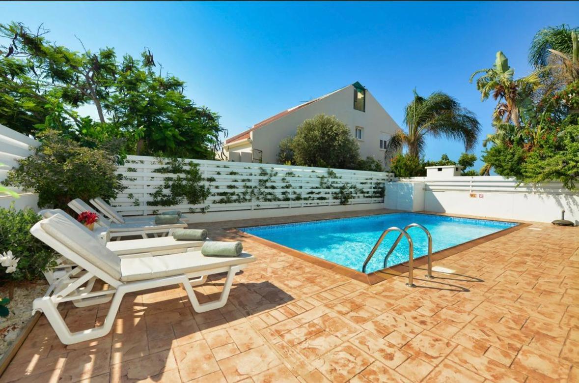 Hephaestus Family Villa, Ayia Triada Beach