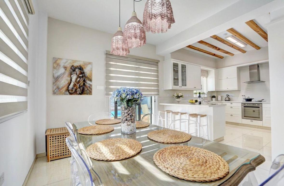 Hephaestus Family Villa, Ayia Triada Beach