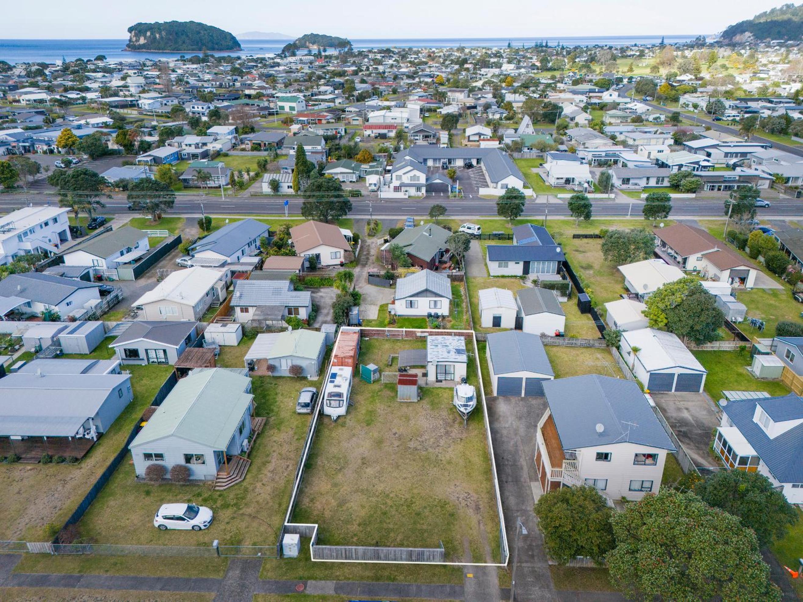 Holiday on Hampton - Whangamata Holiday Bach view 2