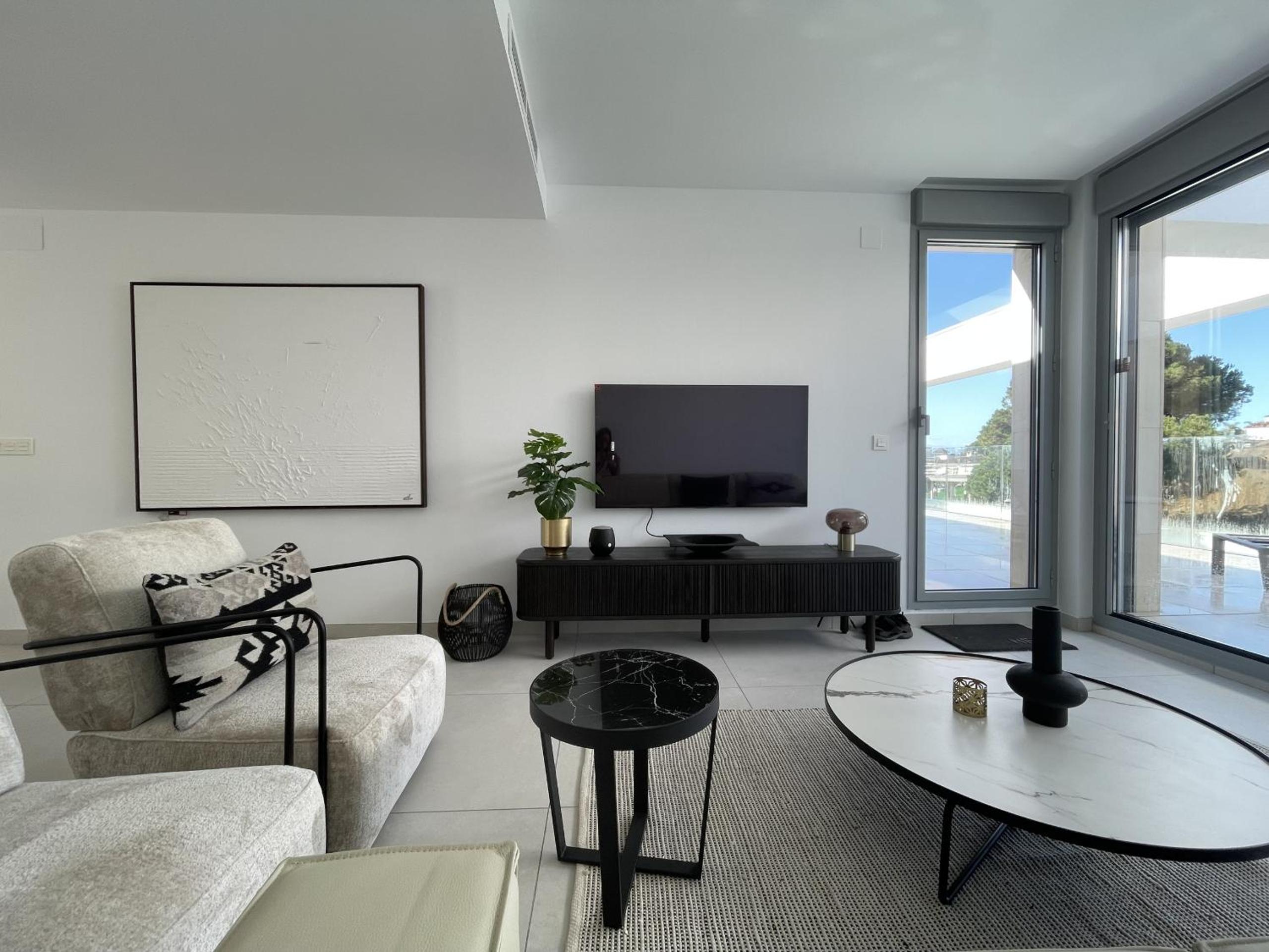 3065 Luxury apartment in the heart of Elviria view 5