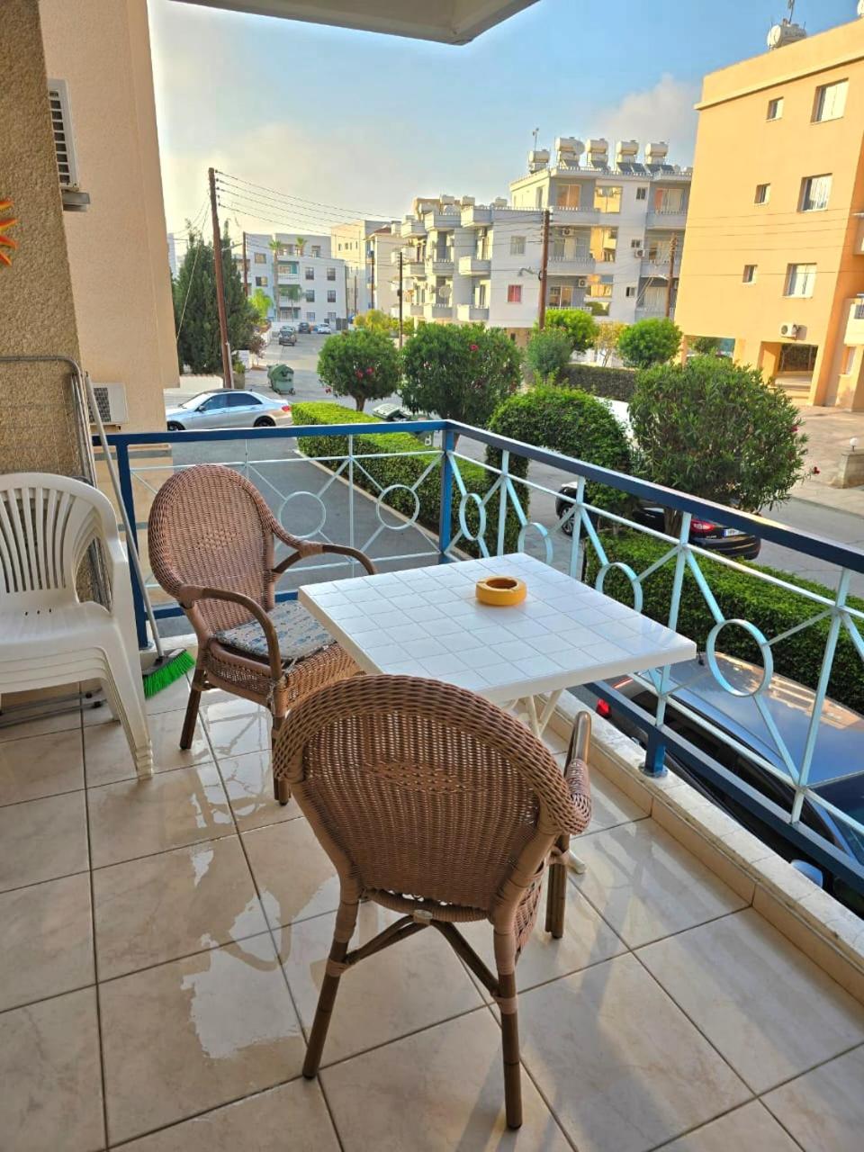 MyCyprusStay - Jo's Lovely 2 Bedroom Modern Apartment