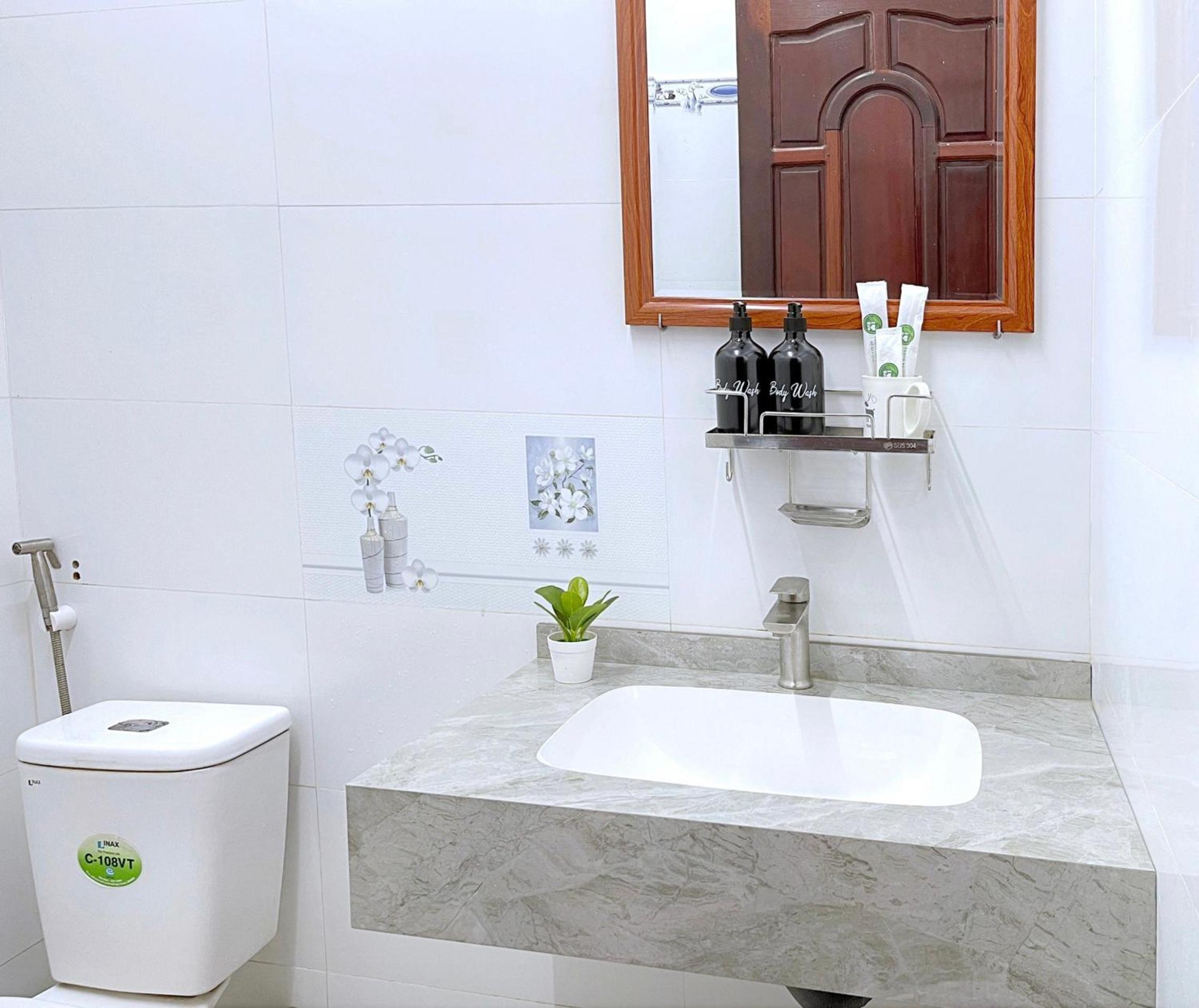 Nhà Khách Vạn Thành