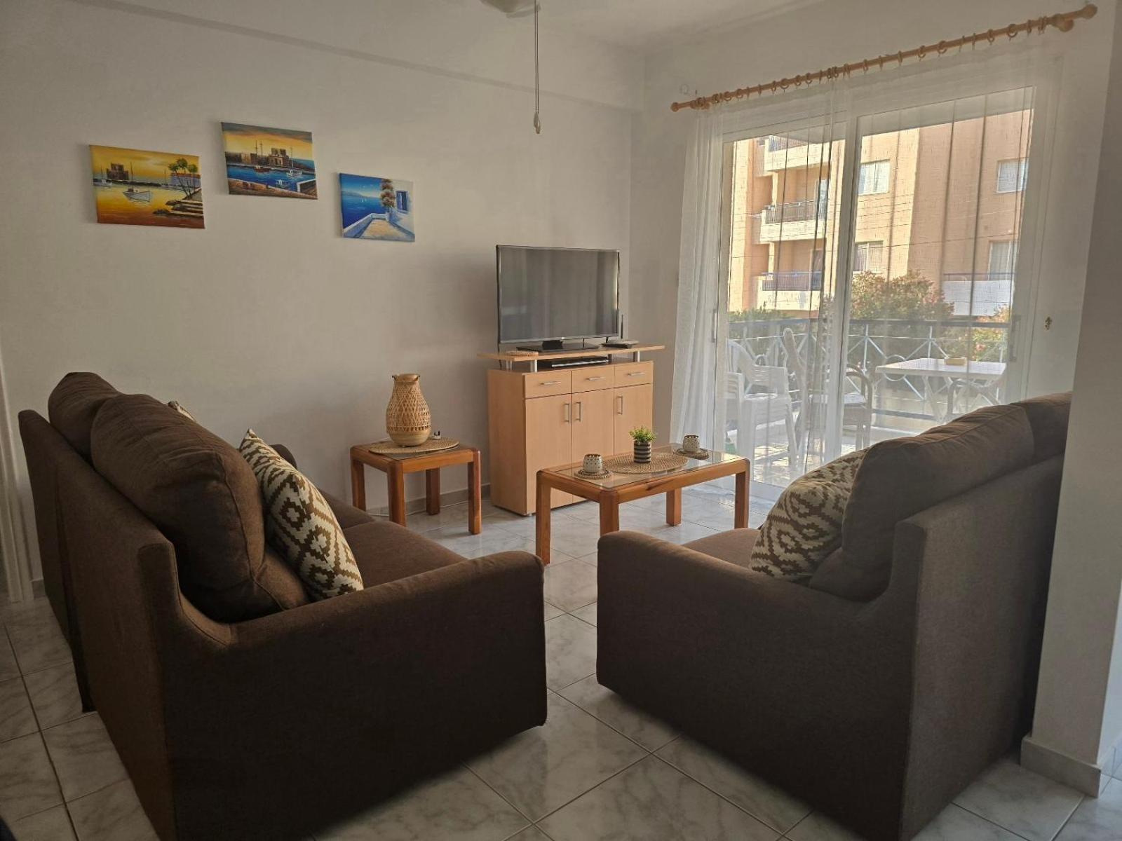 MyCyprusStay - Jo's Lovely 2 Bedroom Modern Apartment