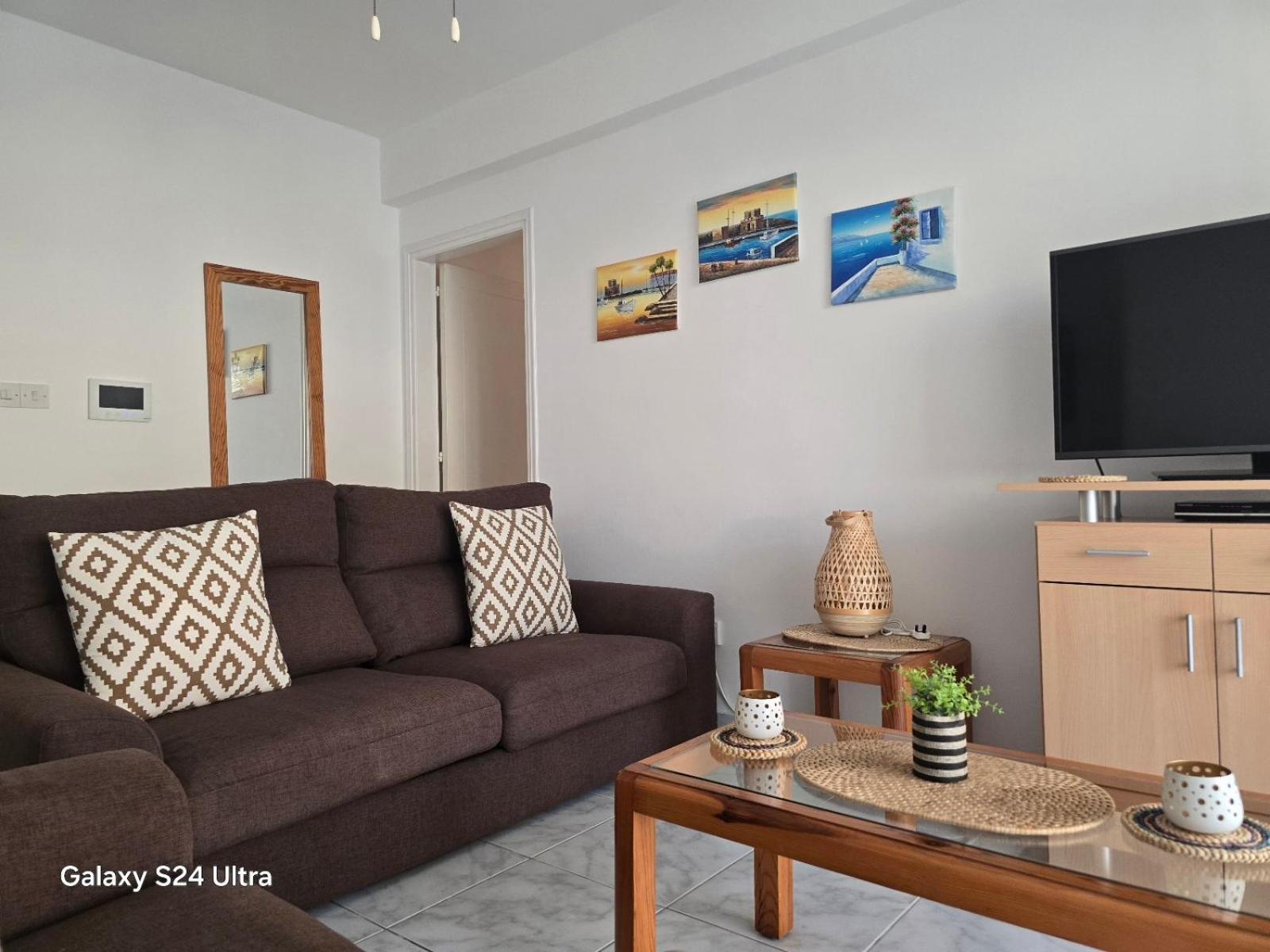 MyCyprusStay - Jo's Lovely 2 Bedroom Modern Apartment