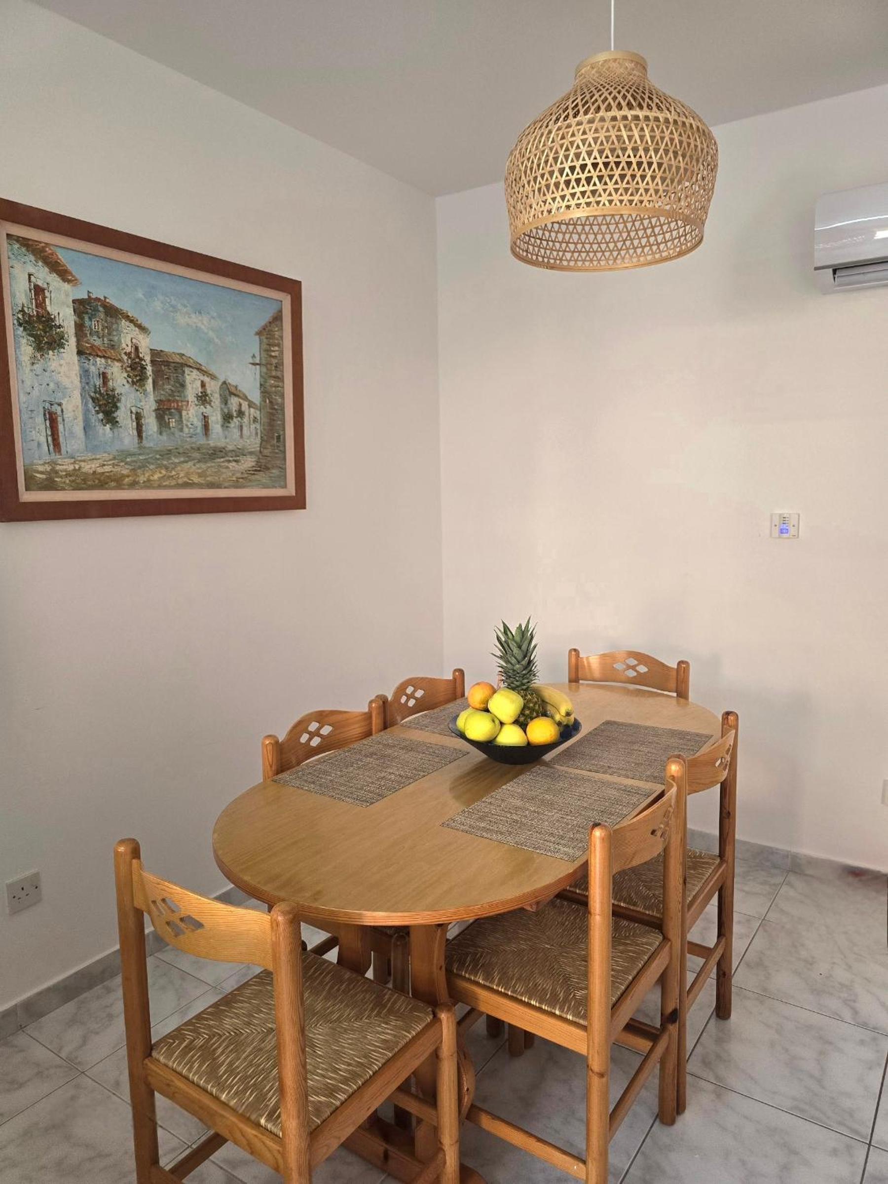 MyCyprusStay - Jo's Lovely 2 Bedroom Modern Apartment