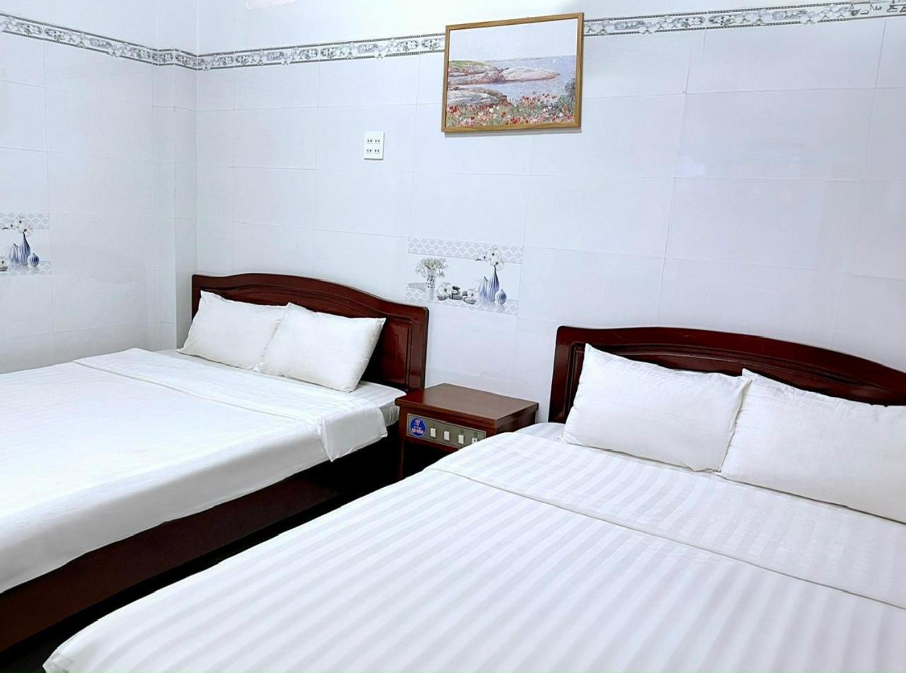 Nhà Khách Vạn Thành