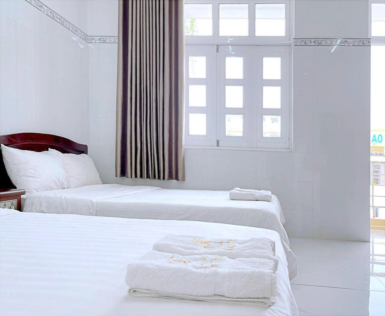 Nhà Khách Vạn Thành