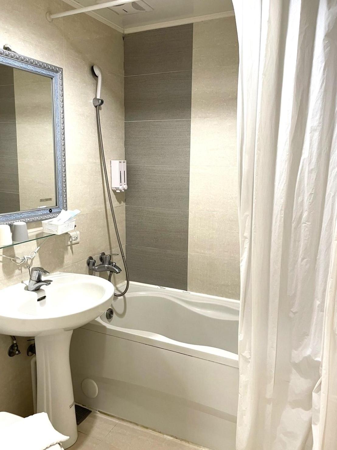 Ximen Hotel