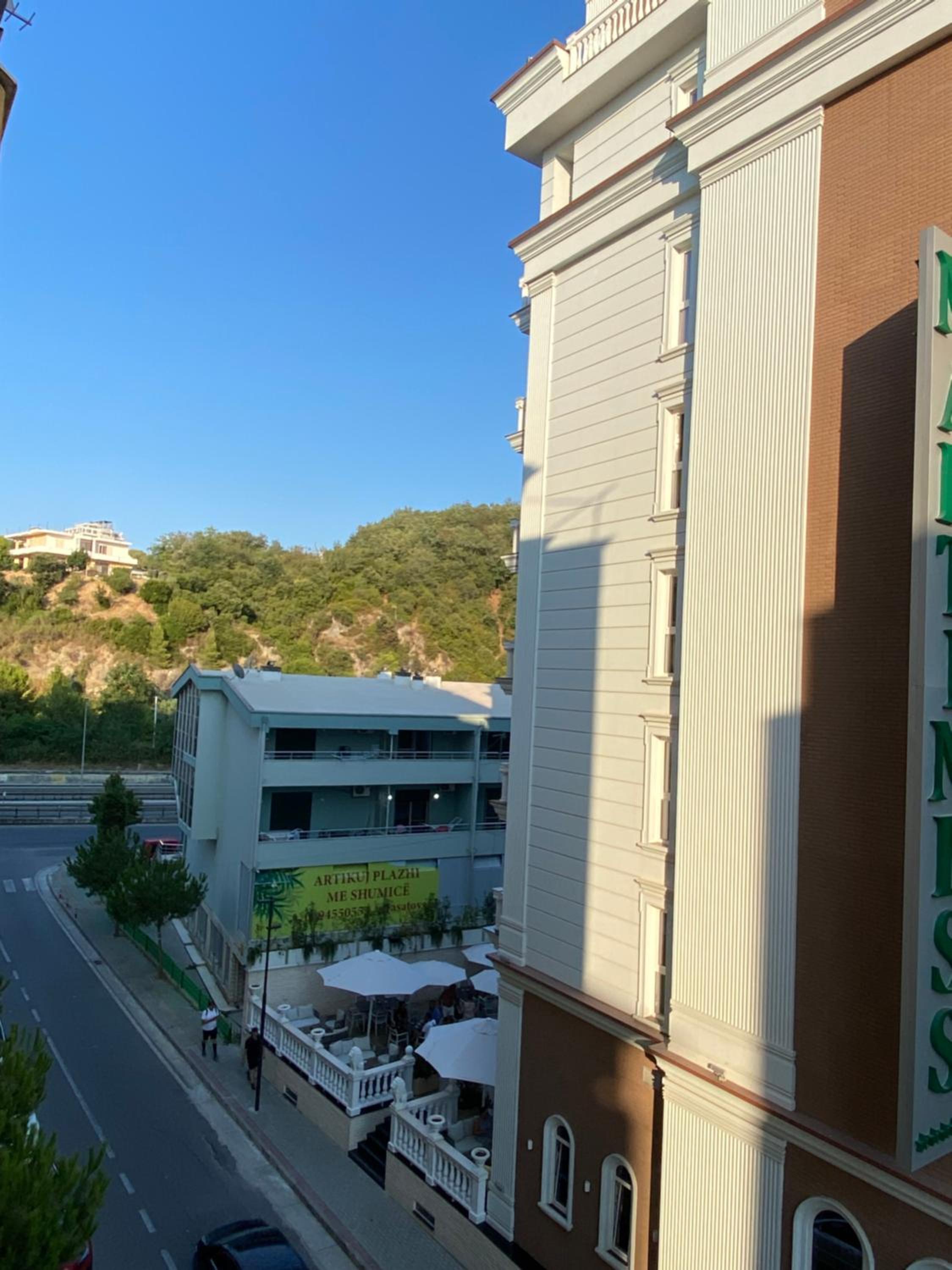 Besi Apartments