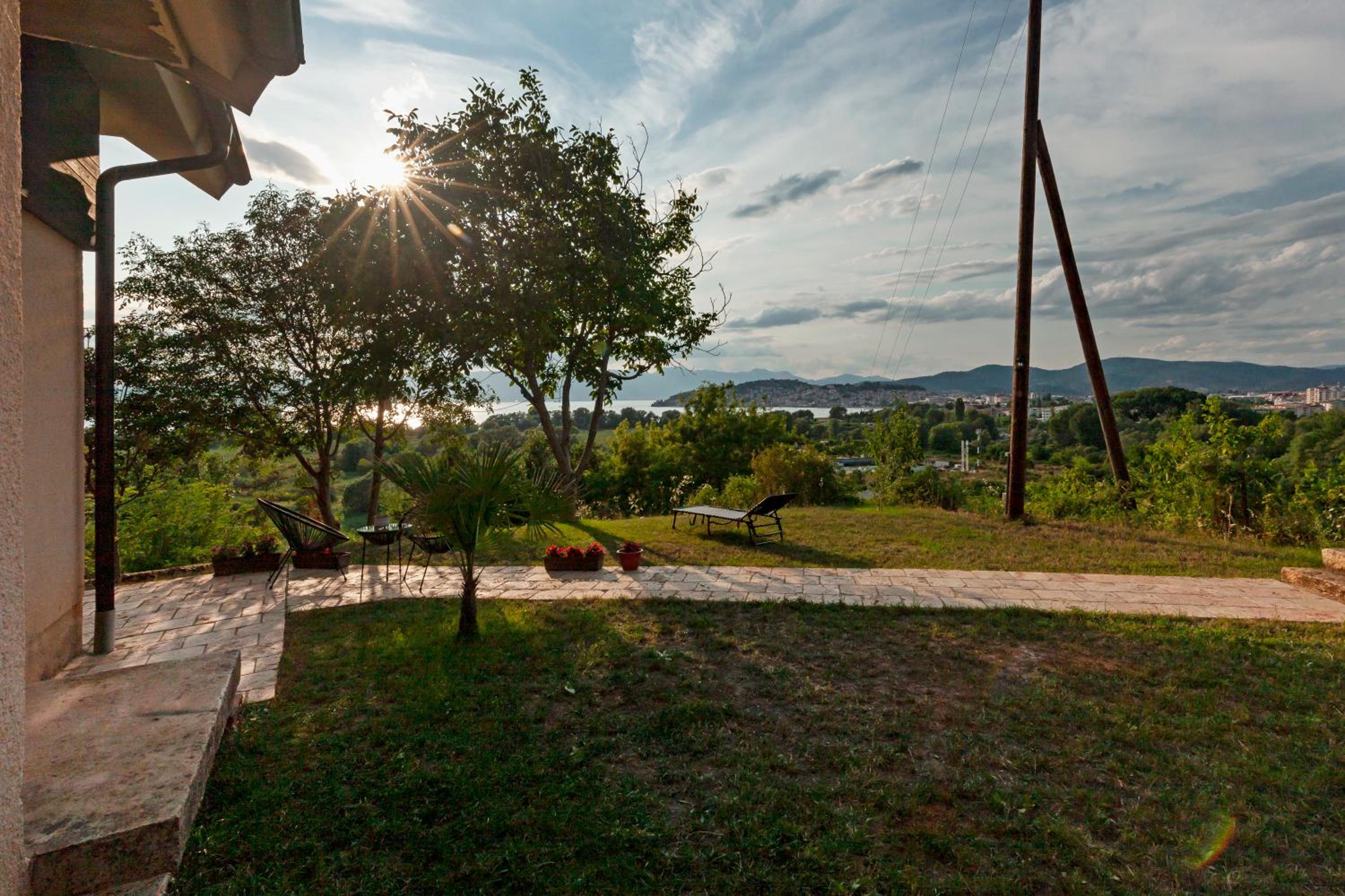 Bitrak House Megdani