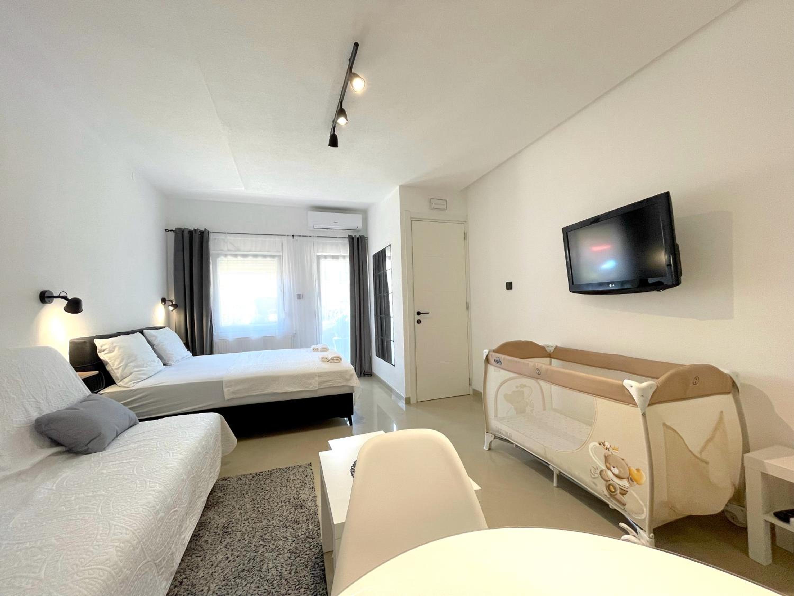 LAGUNA Apartments