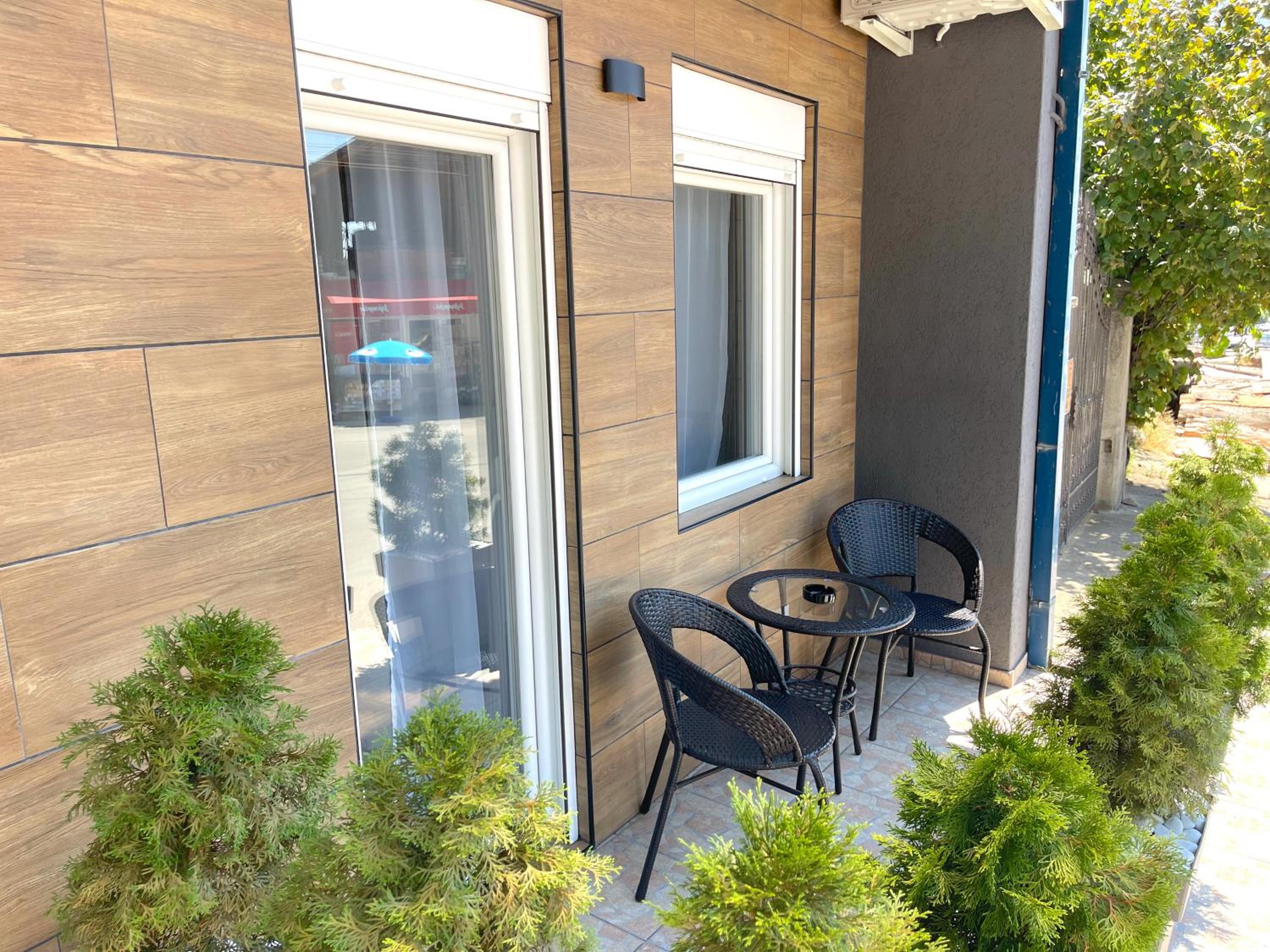 LAGUNA Apartments