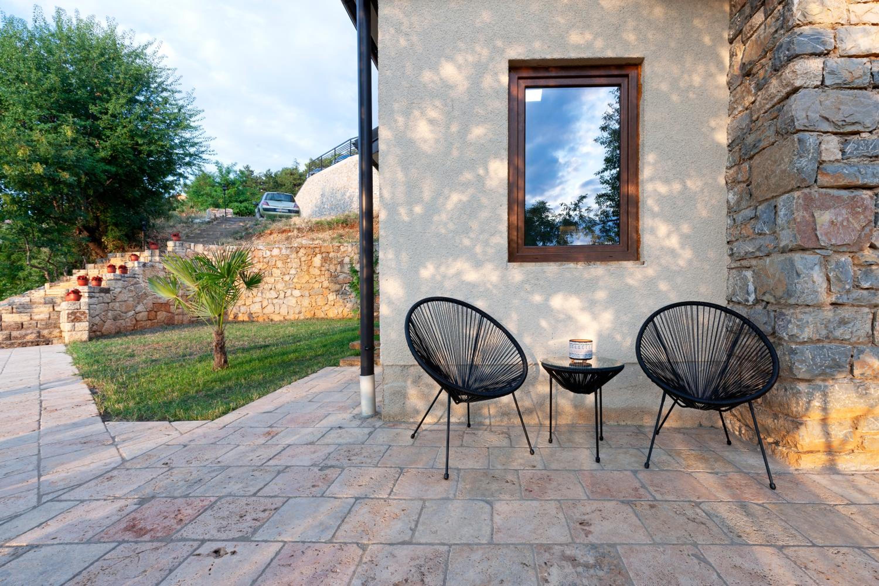 Bitrak House Megdani