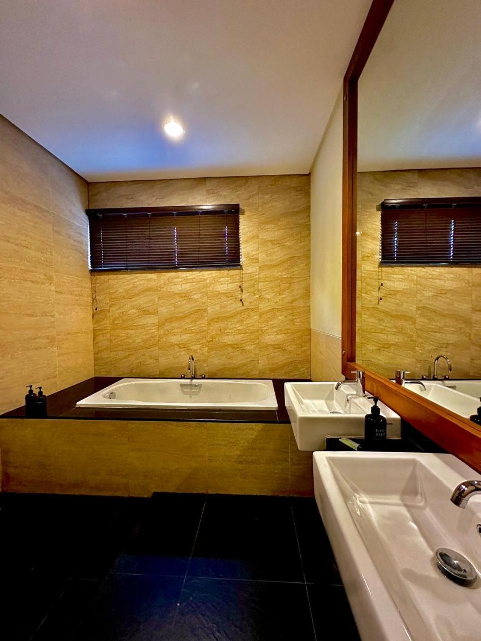 VEI Haus - 4BR Pet Friendly Villa in Vimalla Hills view 5