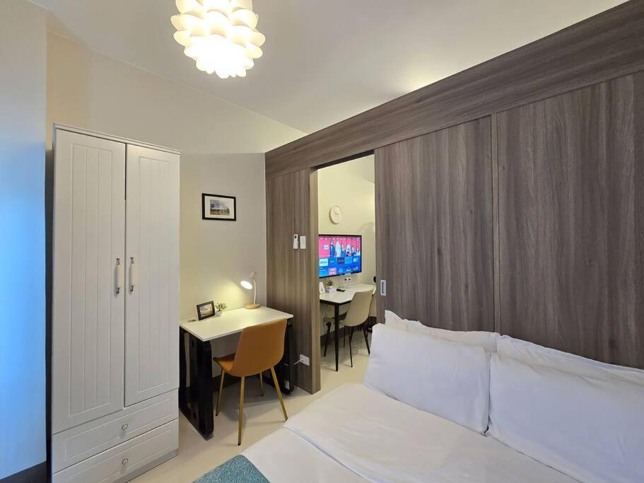 1BR Condotel with Balcony at FAME Residences #FM50 view 5