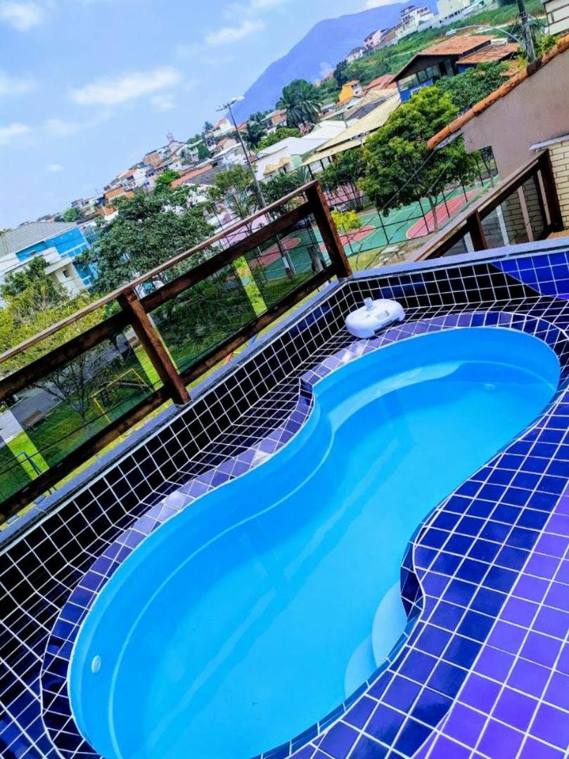 Cobertura com piscina e churrasqueira privativas