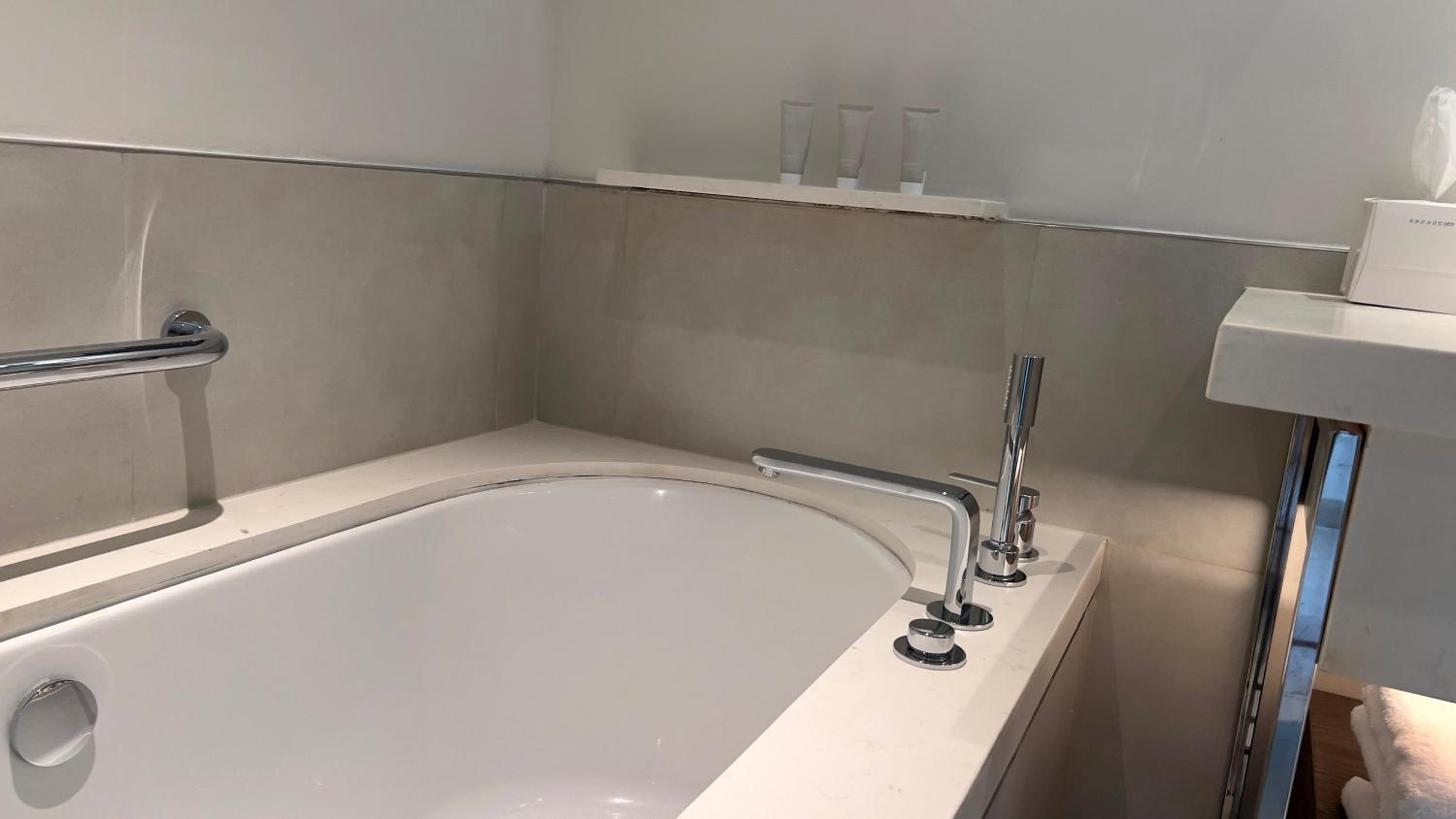 Marassi, Luxury Suite in Address Beach resort! service apartment