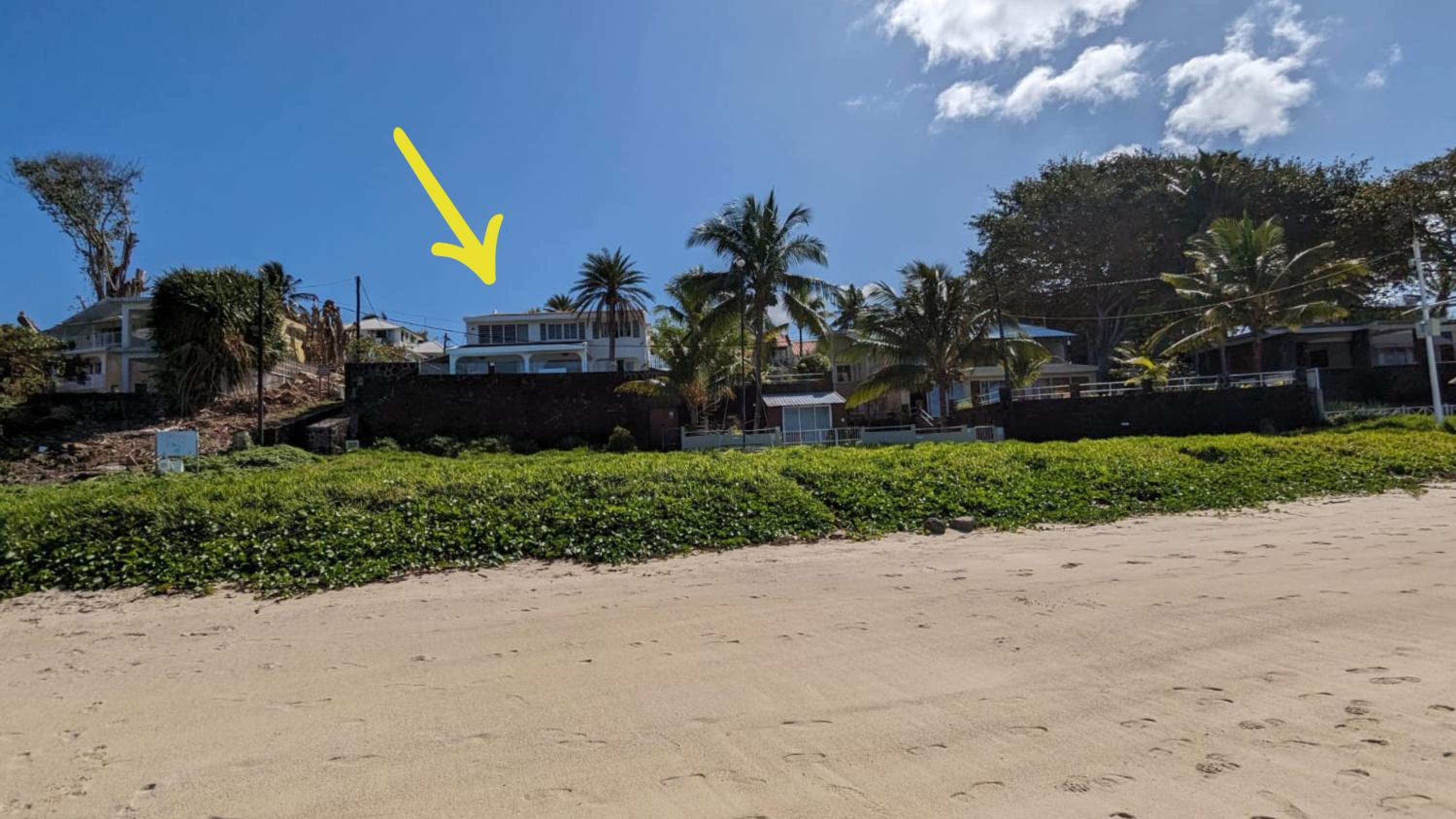 Blue Bay Horizon - Beachfront Holiday Homes view 5