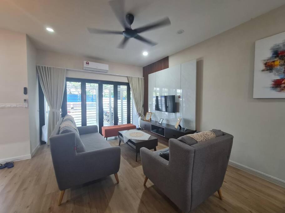 Ruai Delfina, whole house for you to enjoy photo 1