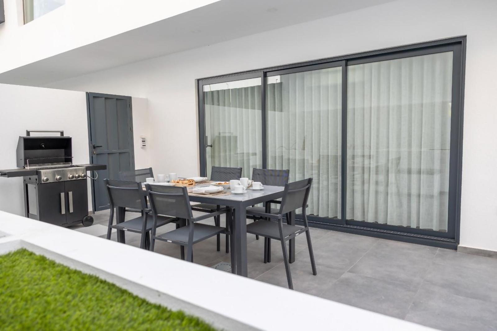 Villas Divela, Ocean View, Private & Heated Pool