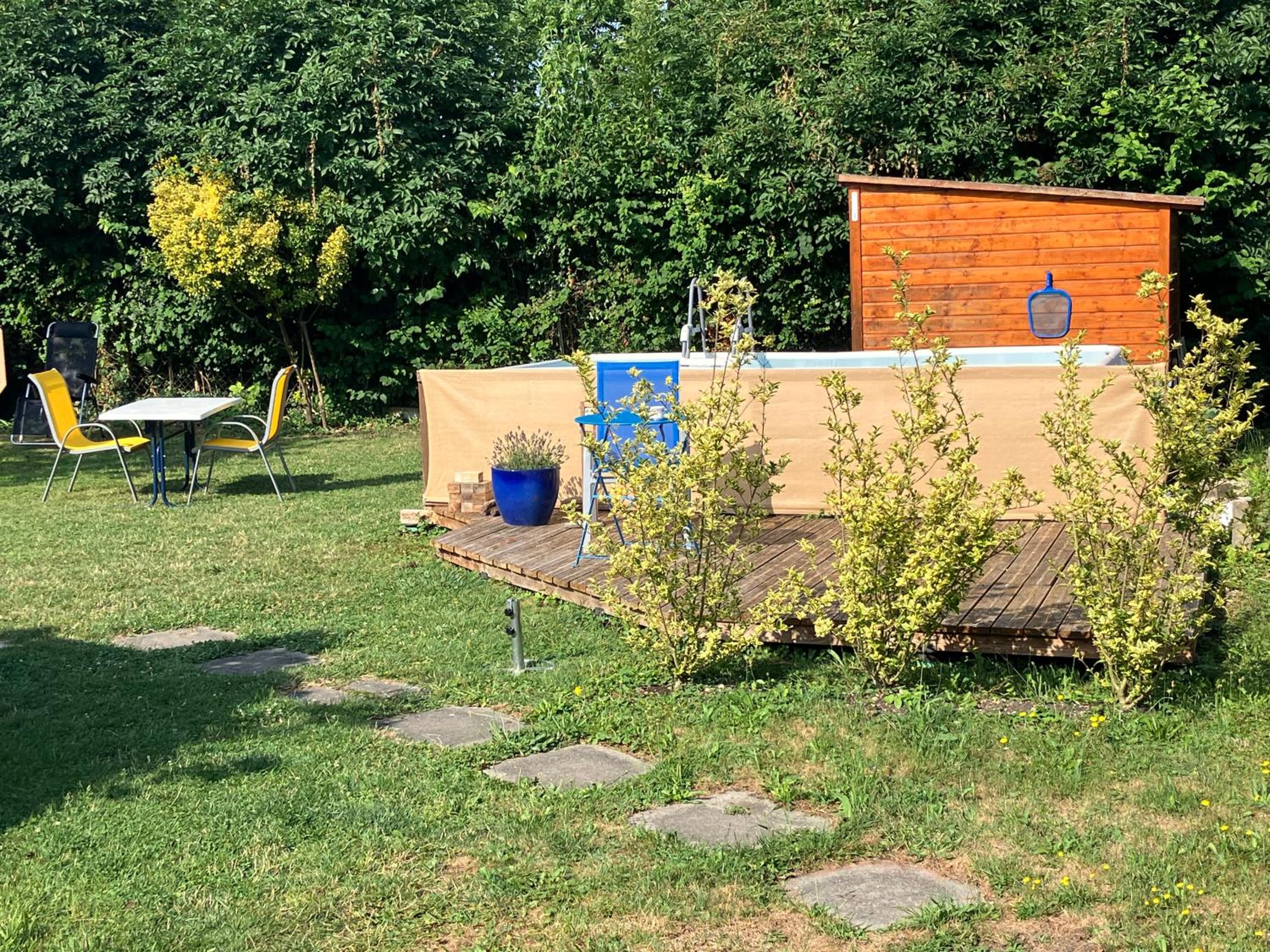 LE PIVERT, chalet confortable avec jardin à 100m du lac