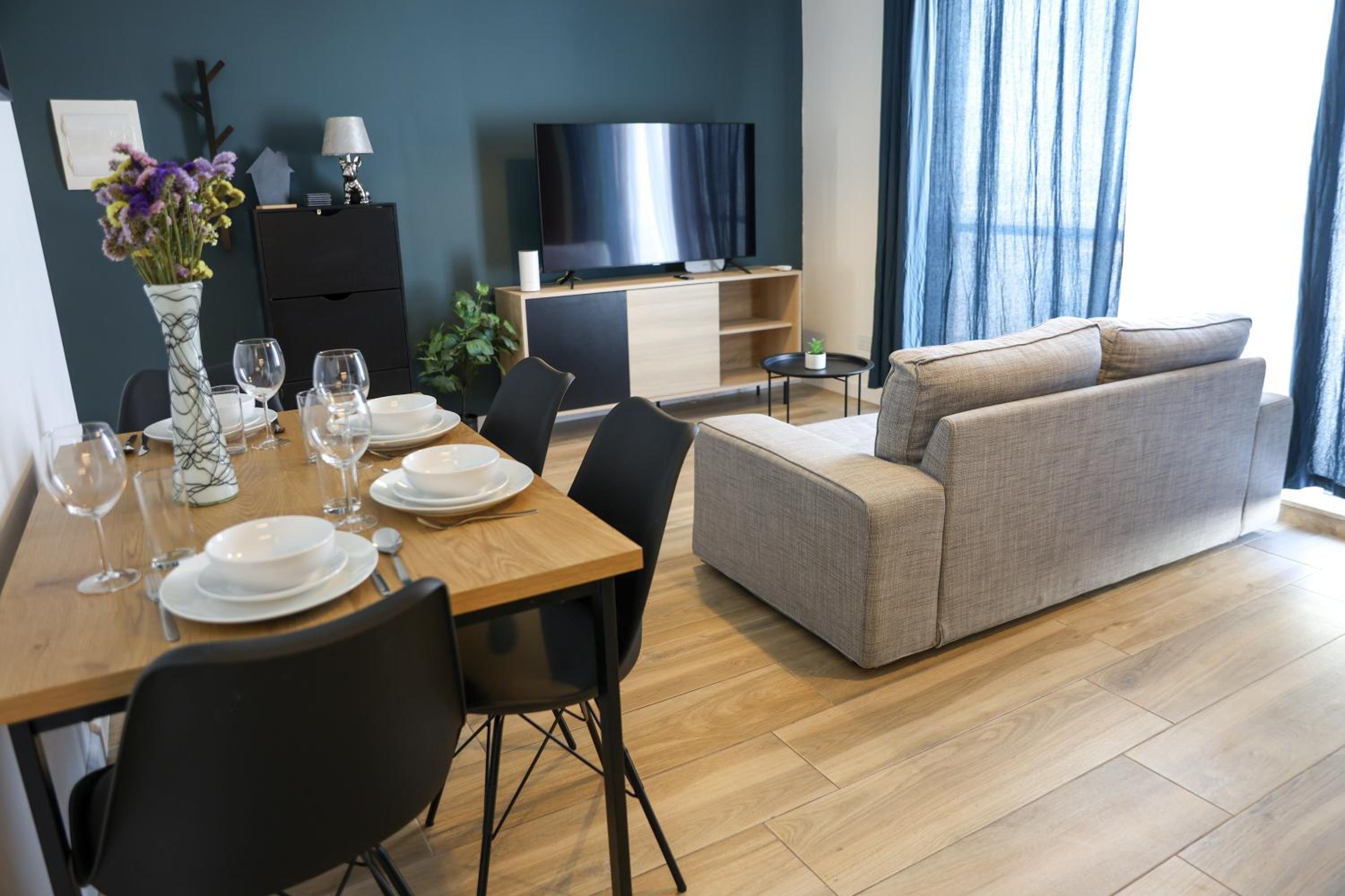 Bright penthouse in Mellieha-Hosted by Sweetstay view 3