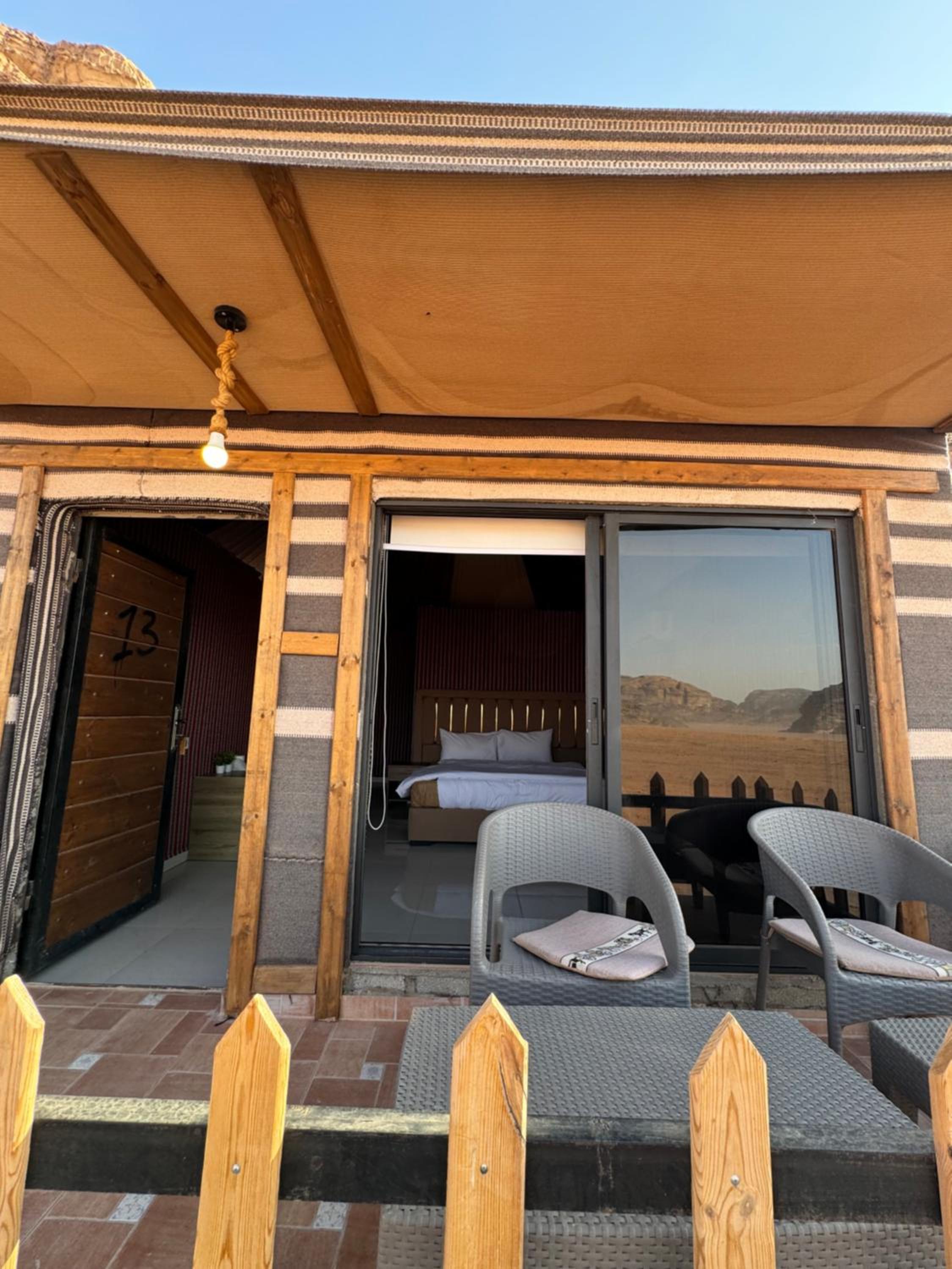 RUM ARIZONA lUXURY CAMP