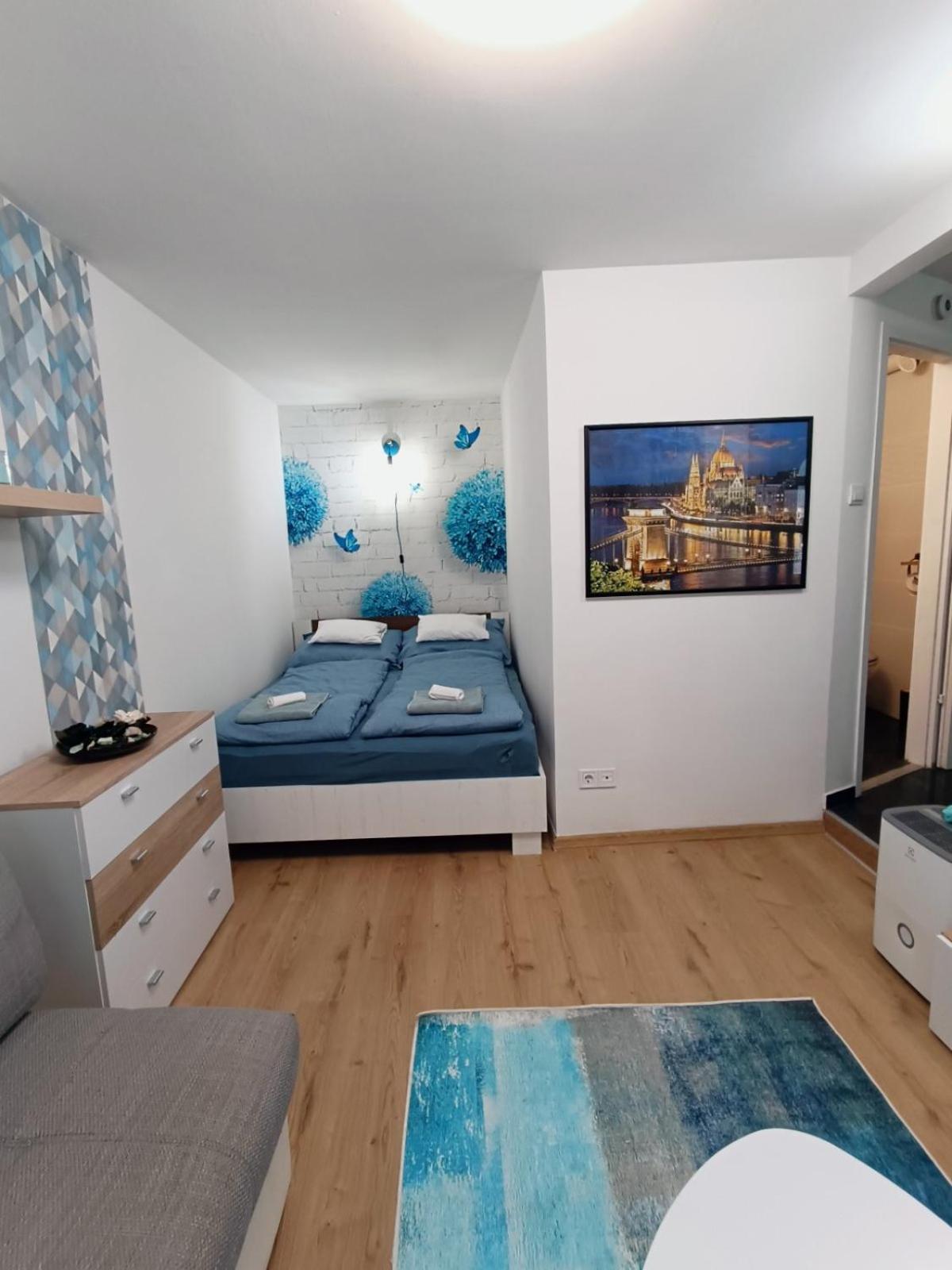 SkyBlue Apartment