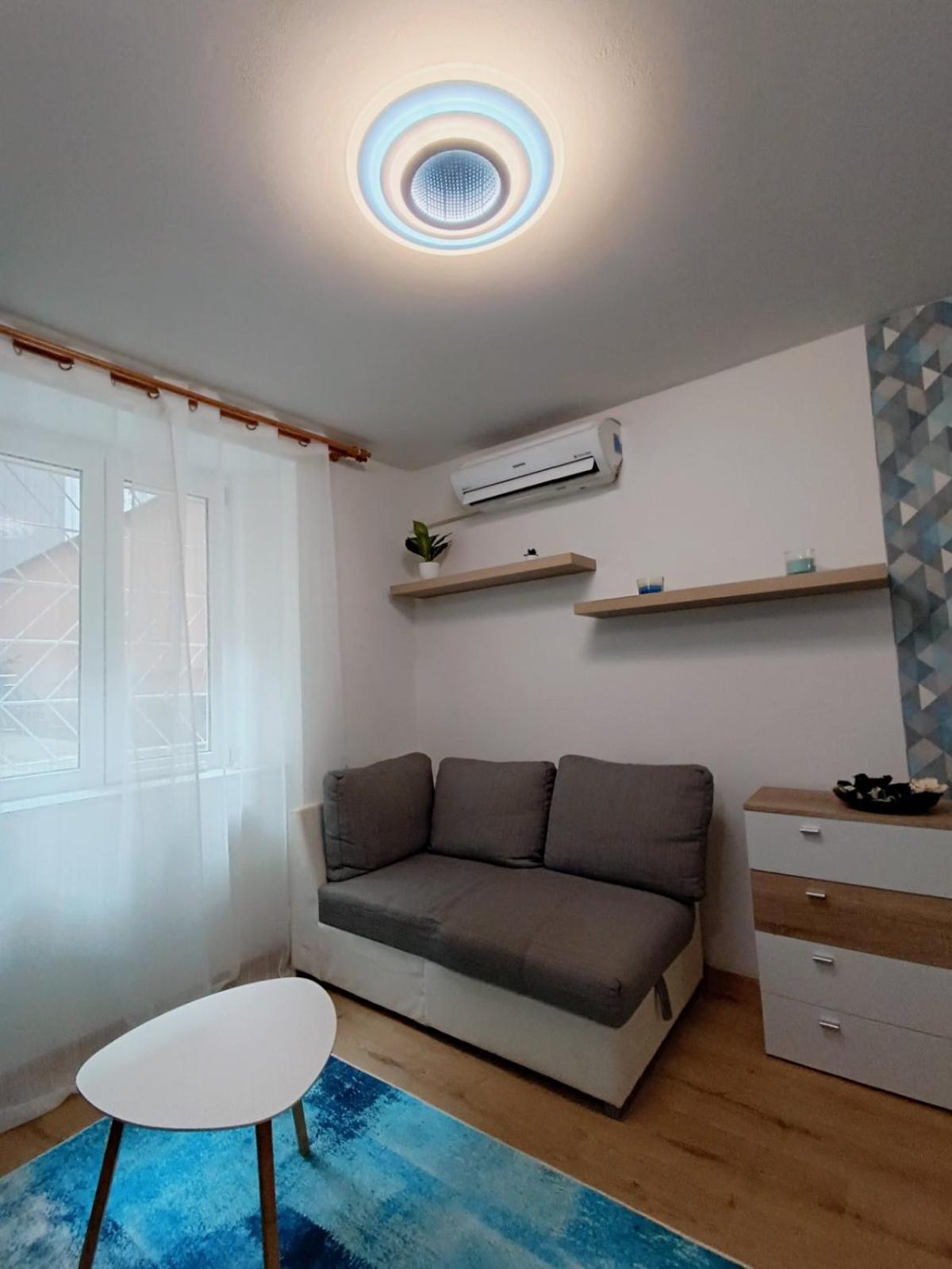 SkyBlue Apartment