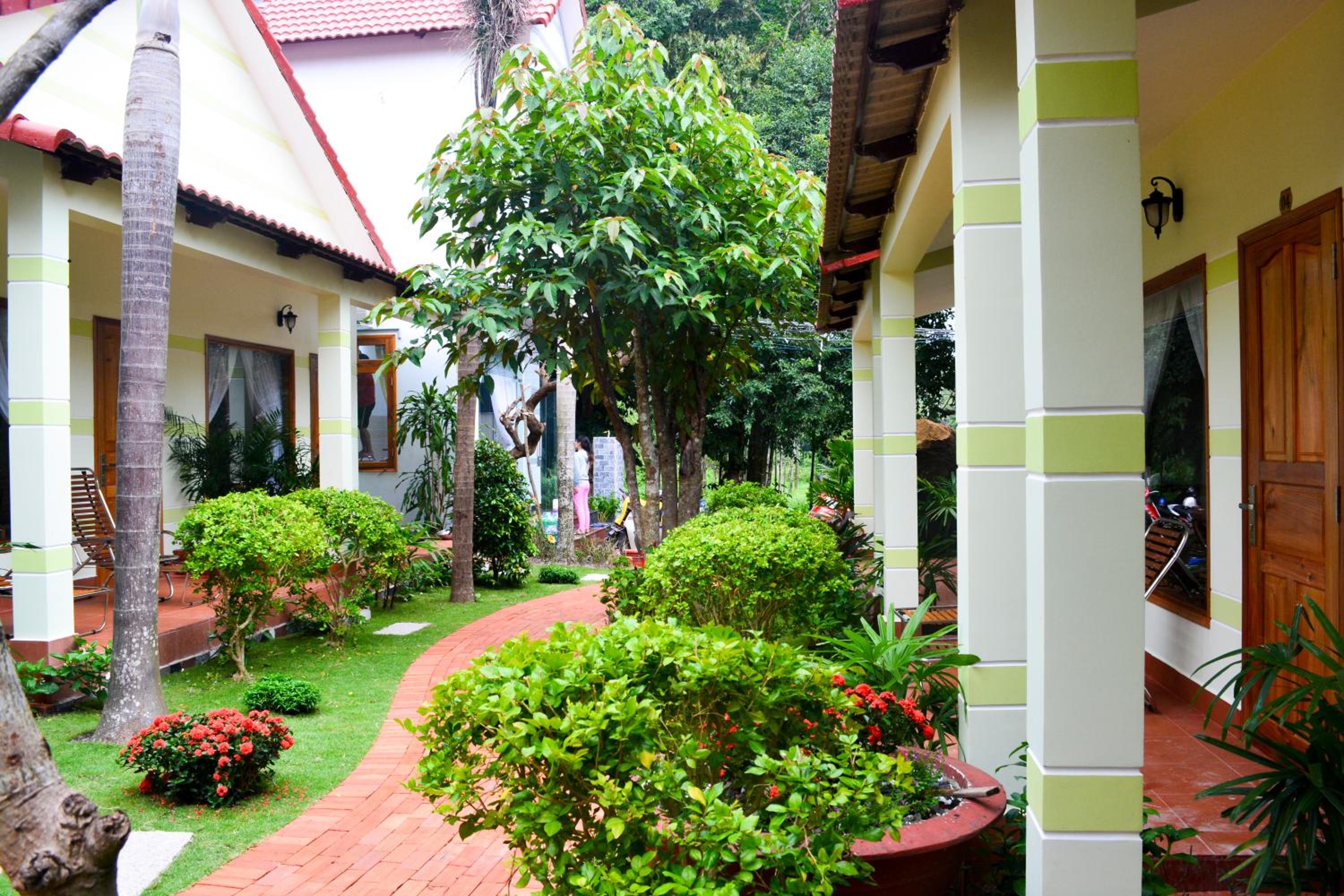 Ngoc Viet Bungalow