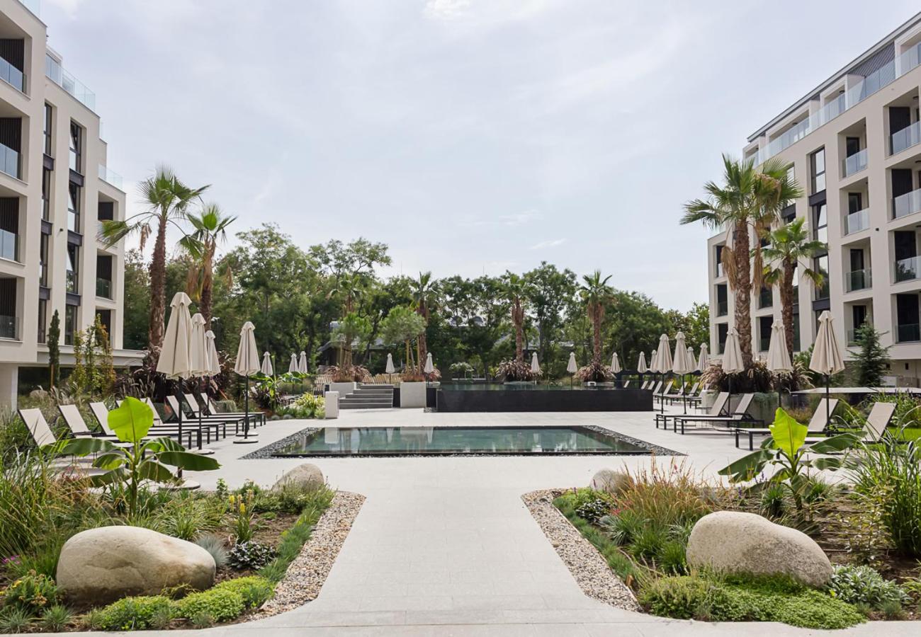 1BD Modern Serenity in Azur Delux Complex by Flat Mаnаger