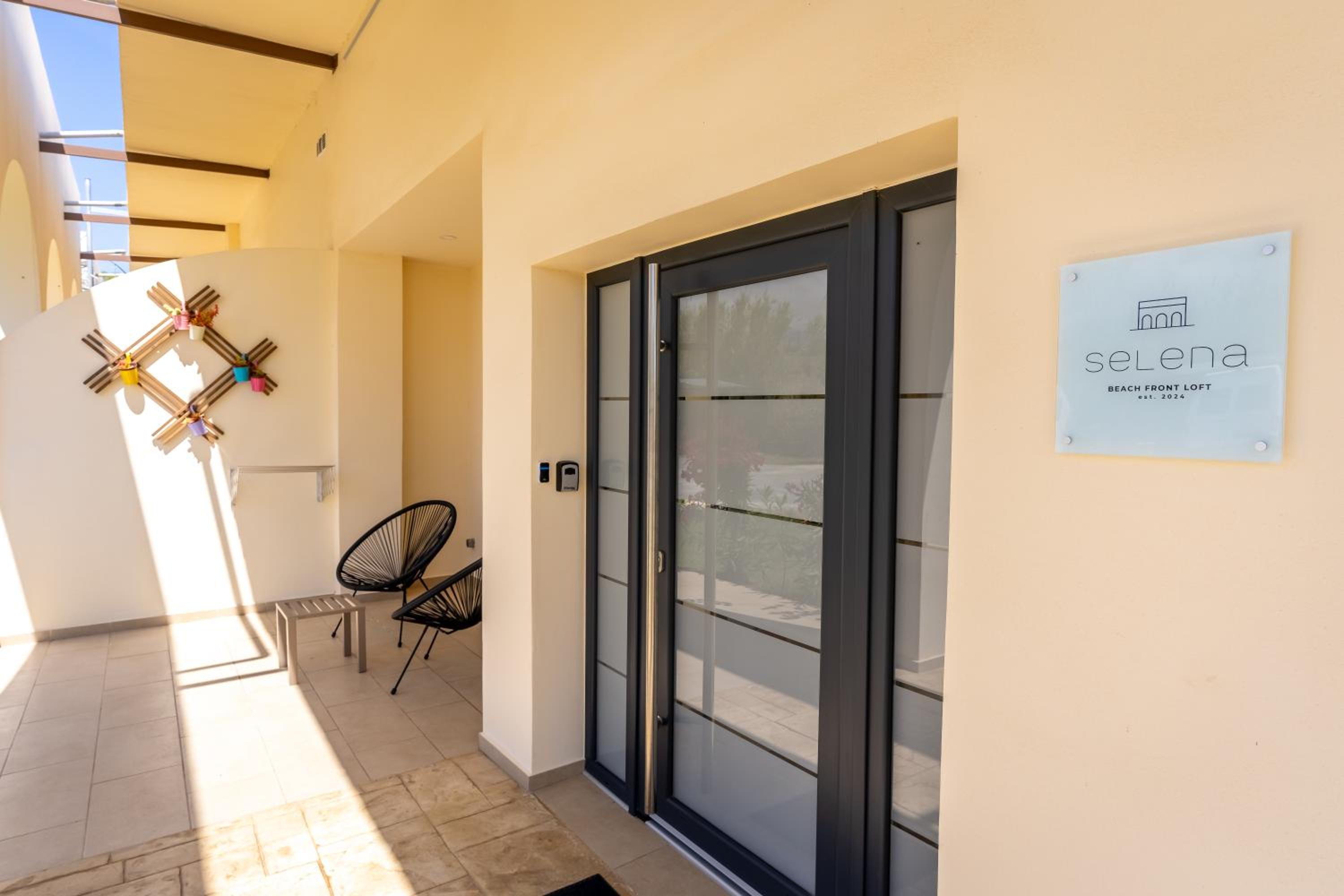 Hotel Selena Beach Front Loft - Image 1