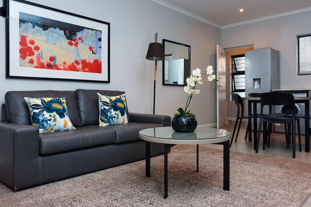 Elegant 1 Bed Apartment 5G Wi-fi Netflix Inverter