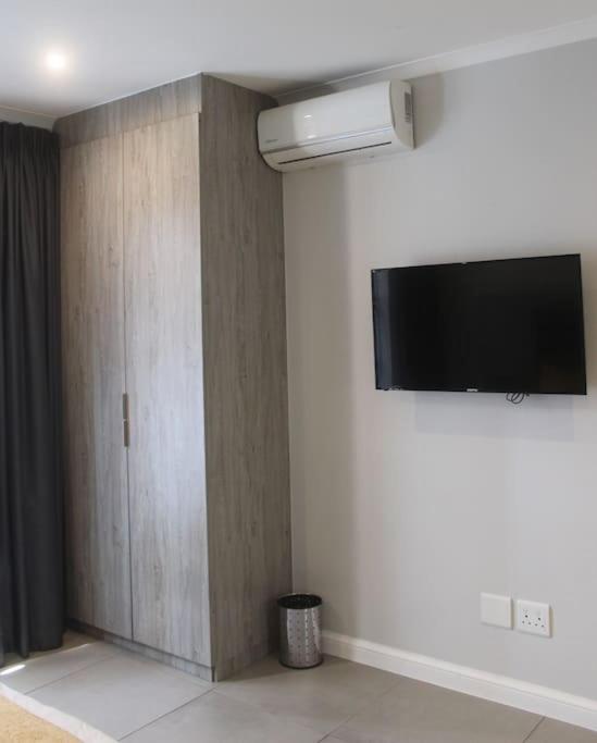 Elegant 1 Bed Apartment 5G Wi-fi Netflix Inverter