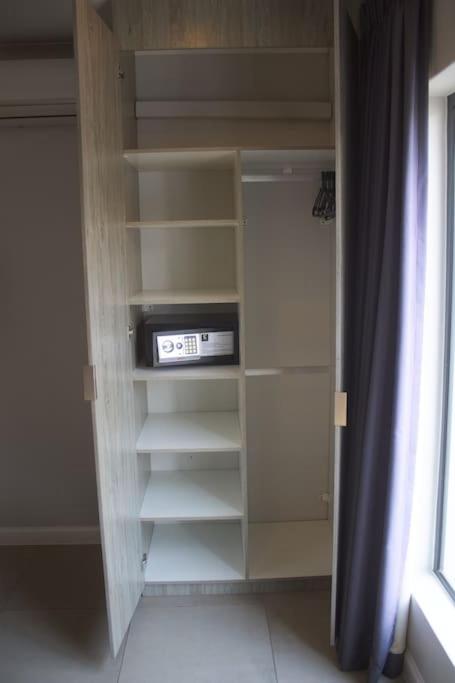 Elegant 1 Bed Apartment 5G Wi-fi Netflix Inverter
