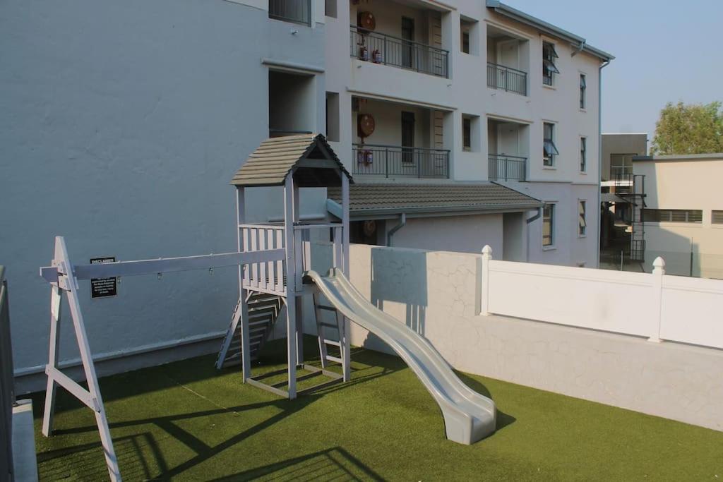 Elegant 1 Bed Apartment 5G Wi-fi Netflix Inverter