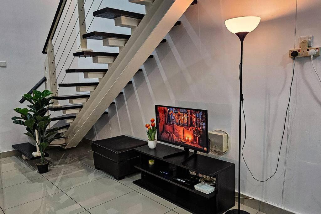 Cosy 5STAR Super Resort Suite Mid Valley KL Sunway with Shopping Mall
