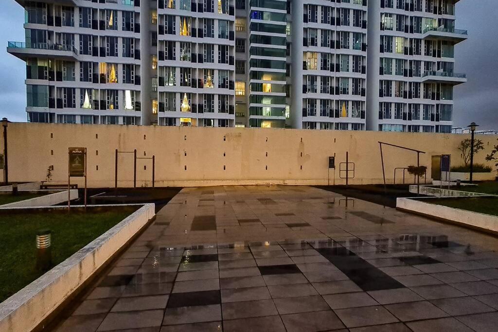 Cosy 5STAR Super Resort Suite Mid Valley KL Sunway with Shopping Mall