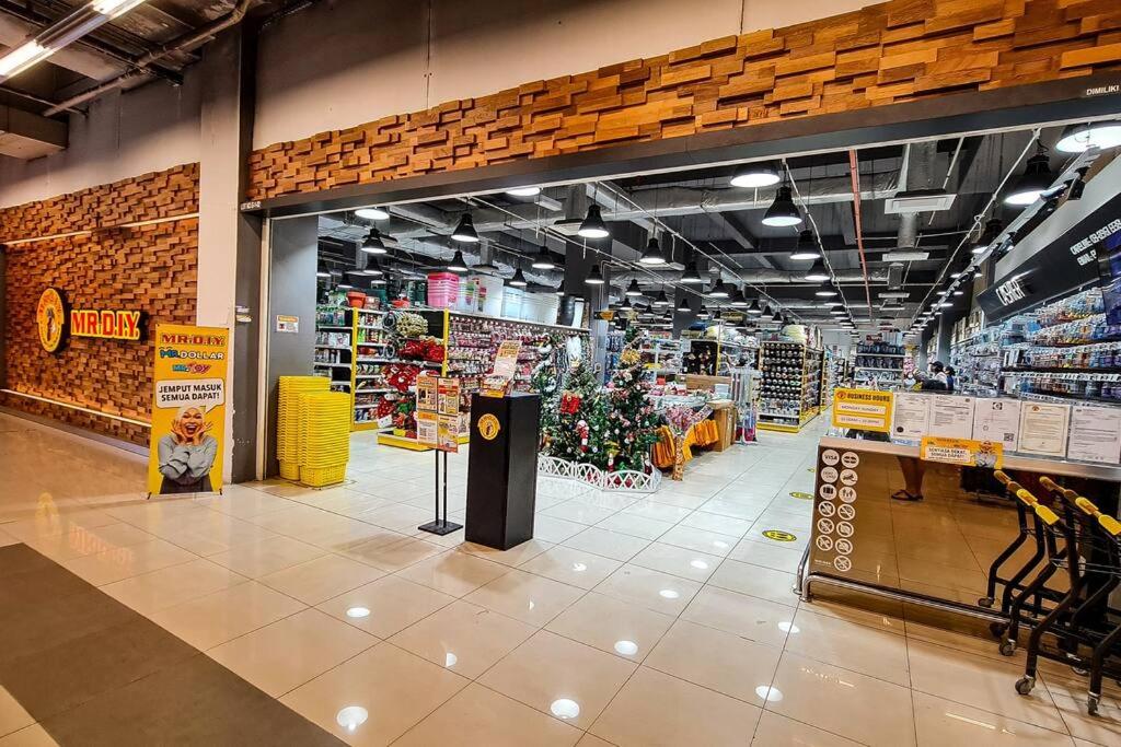 Cosy 5STAR Super Resort Suite Mid Valley KL Sunway with Shopping Mall
