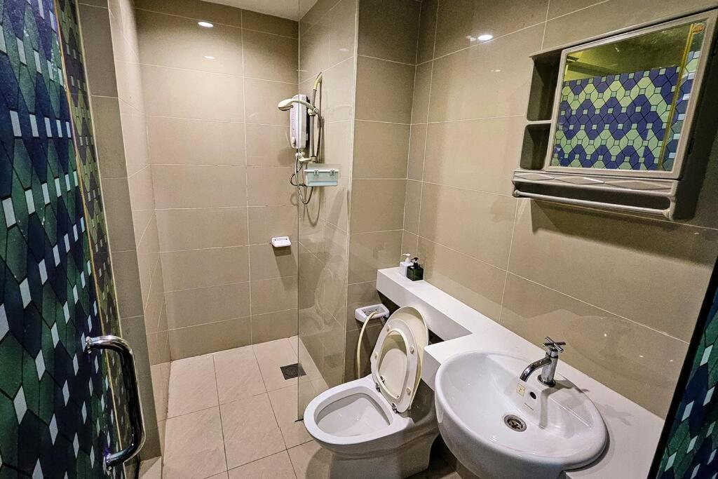Cosy 5STAR Super Resort Suite Mid Valley KL Sunway with Shopping Mall