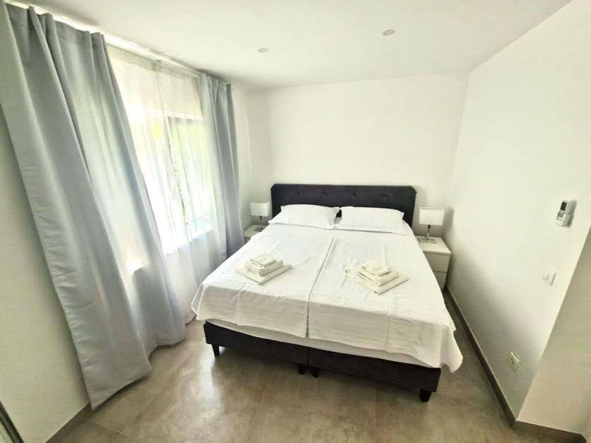 Suha Punta LUXURY apartments first row to the sea view 3